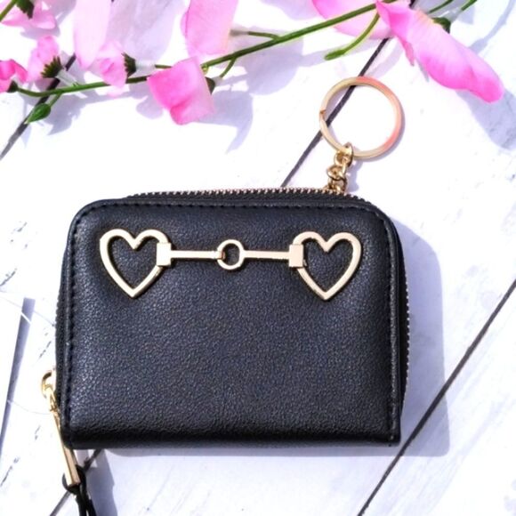 Small Key Chain Wallet With Heart Hardware - Picture 1 of 5